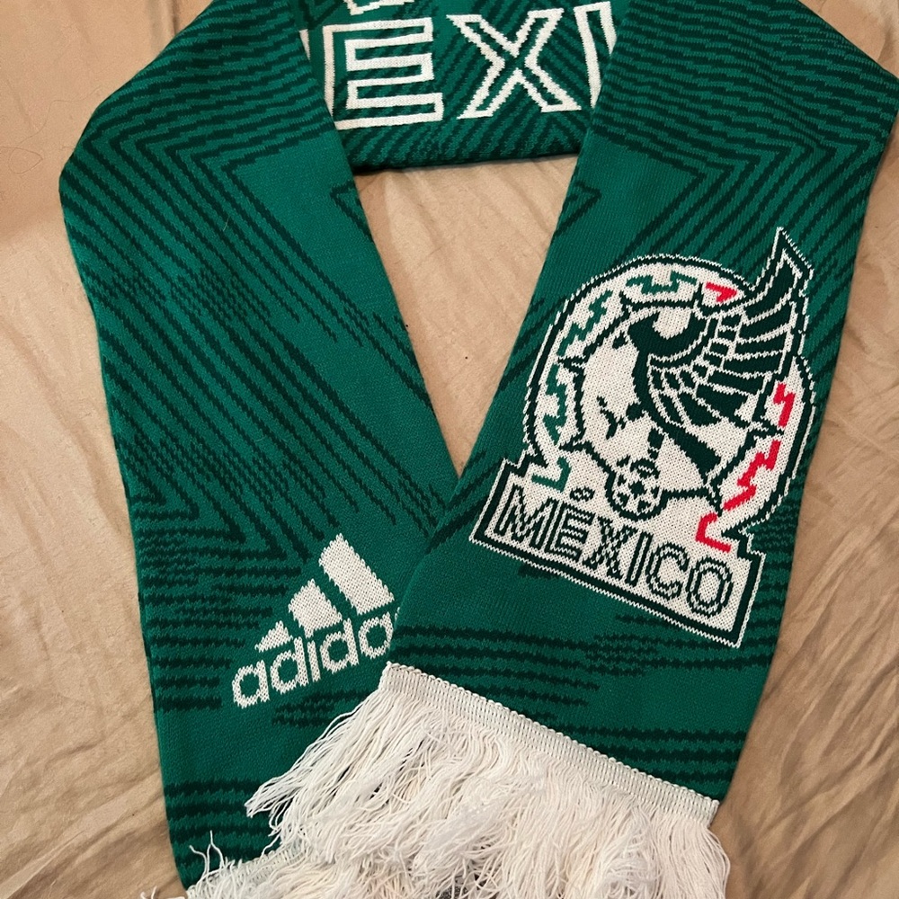 Adidas Mexico soccer team scarf